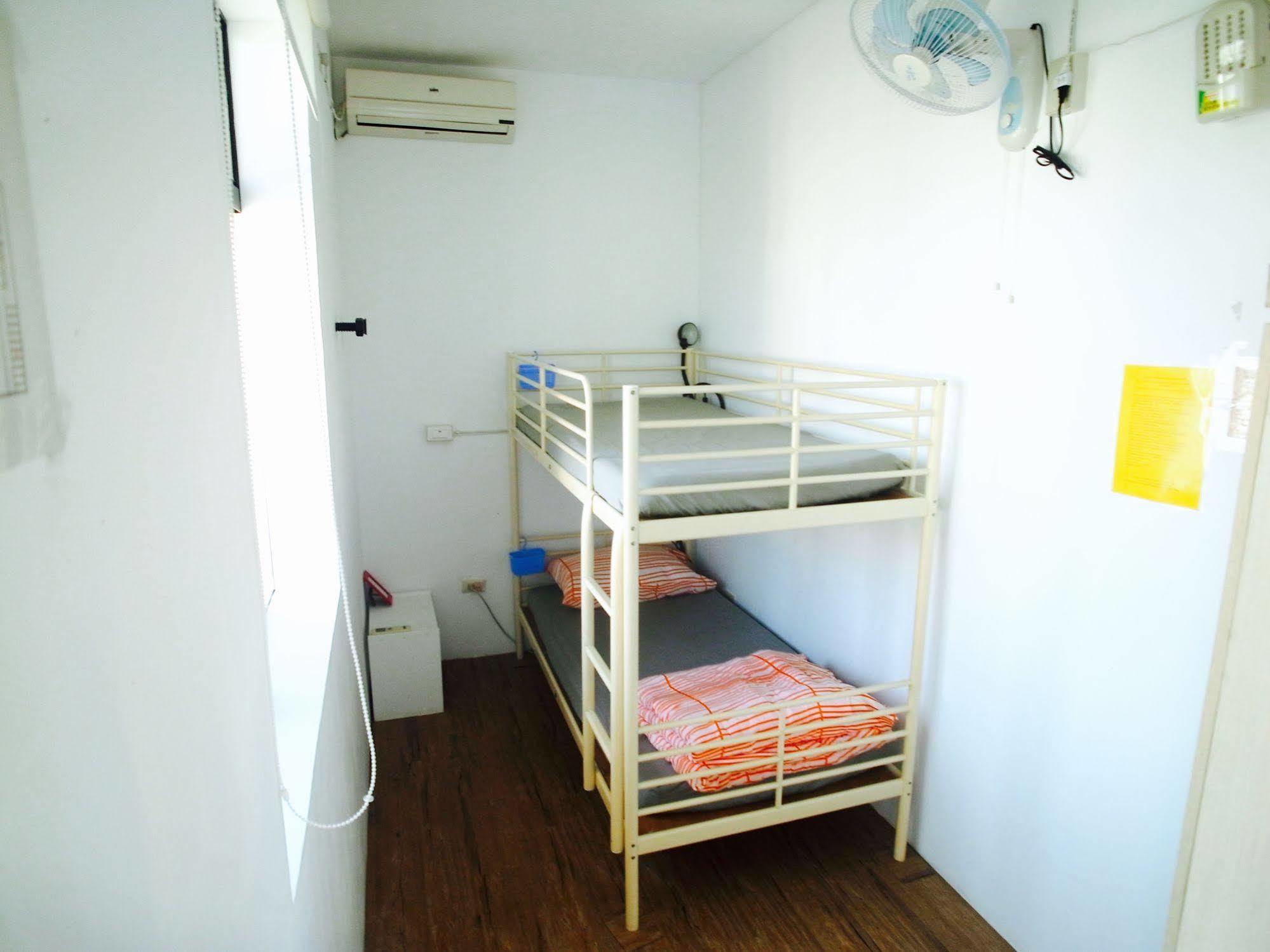 都蘭朋友家 Dulan Friends Hostel Tungho Kültér fotó